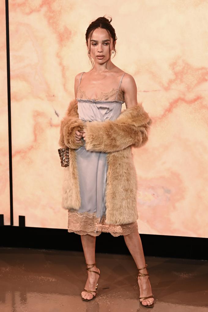 Zoë Kravitz bij Saint Laurent 