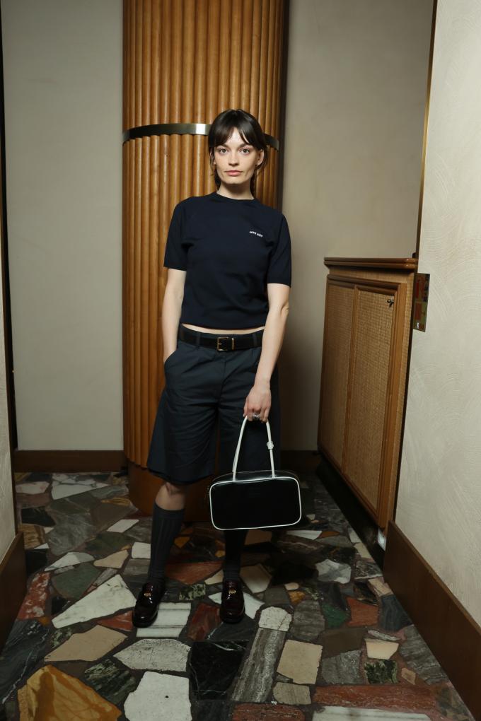 Emma Mackay bij Miu Miu 