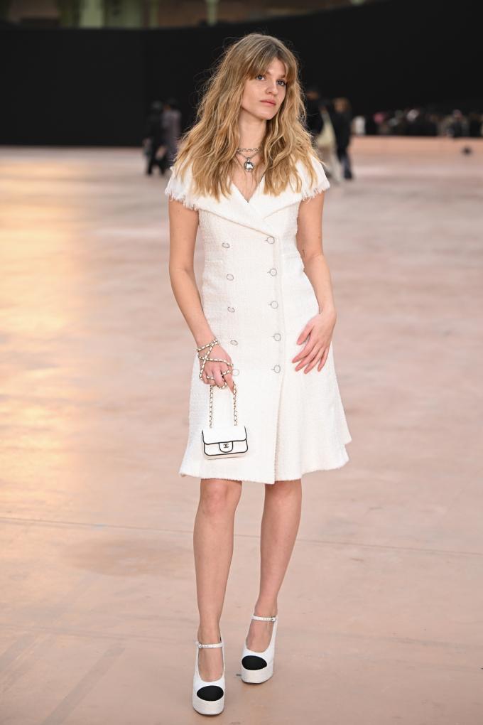 Emma Bale bij Chanel 