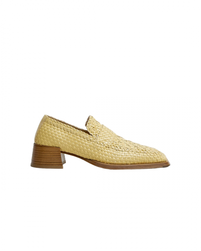 Botergele gewoven loafers 