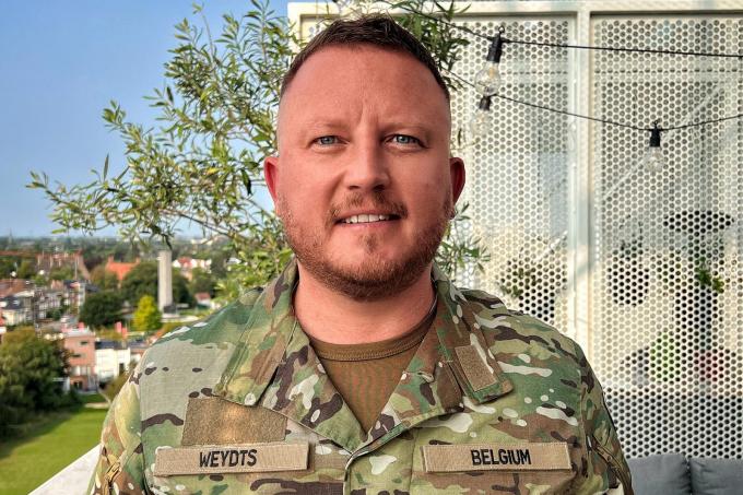 Axel Weydts maakte 25 jaar lang deel uit van het Belgisch leger. Vandaag is hij reserveofficier bij het Militair Commando van de provincie West-Vlaanderen. (gf)