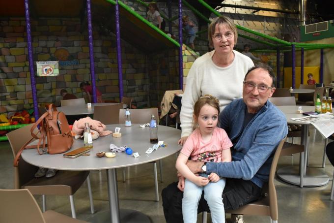 Johny Verbeke en Linda Garrein met Esmée. (Foto TOGH)
