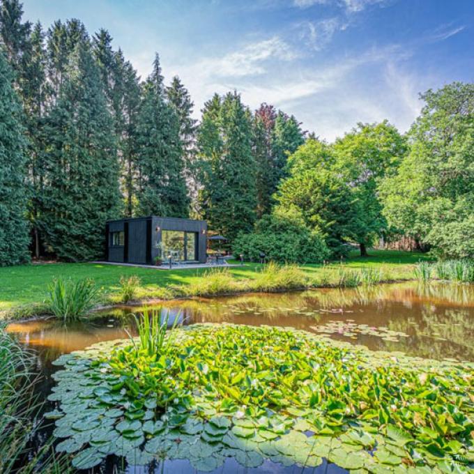 Minihuisje met privé vijver in Manhay