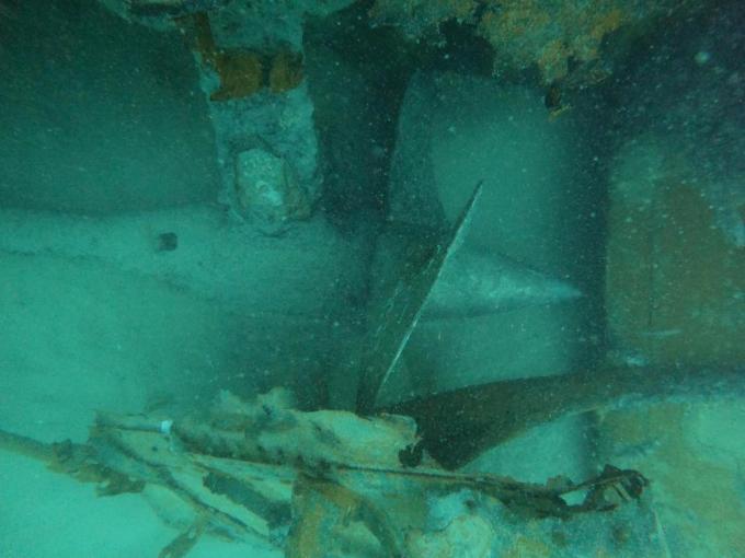 Het bovenaanzicht van de bakboordschroef.