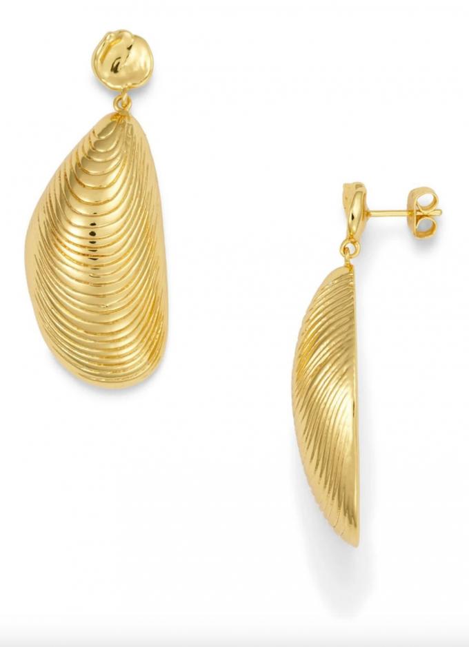 Boucles d’oreilles moules