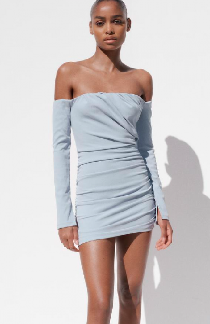 Robe courte à fronces 