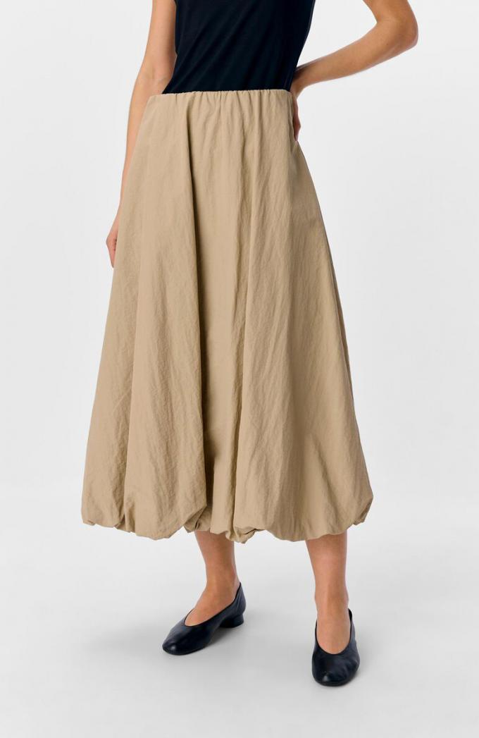 Lange, beige ballonrok