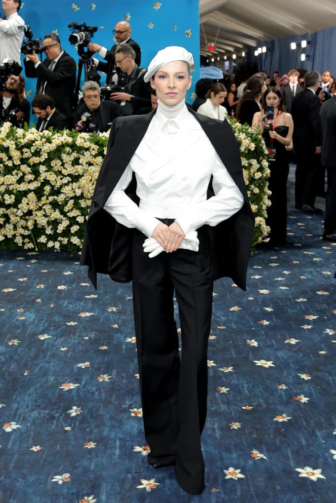 Hunter Schafer in Prada