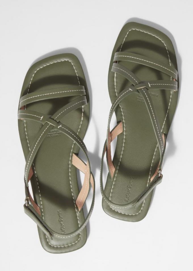 Strappy sandals in kakigroen