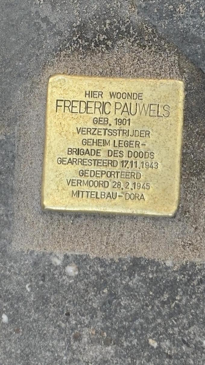 De struikelsteen voor Frederic Pauwels.