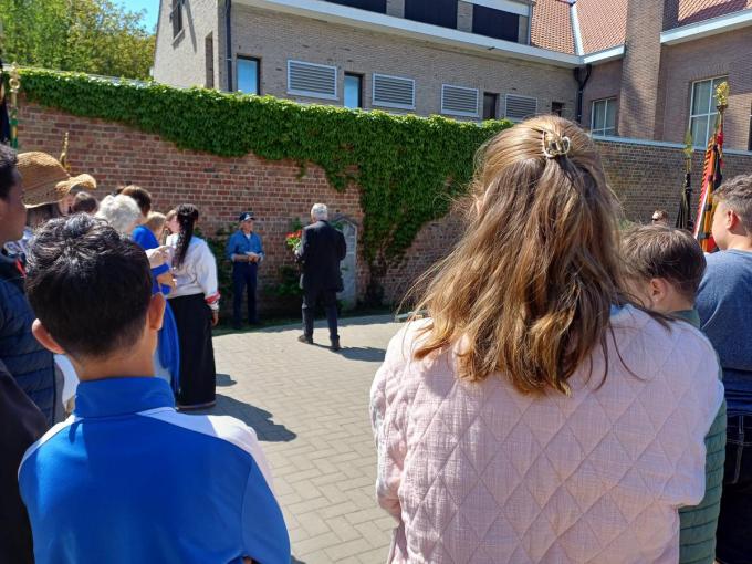 Er werd een herdenking op poten gezet bij het oorlogsmonument op school, maar ook op de begraafplaats van het Rekhof werden oud-leerlingen van de school geëerd.