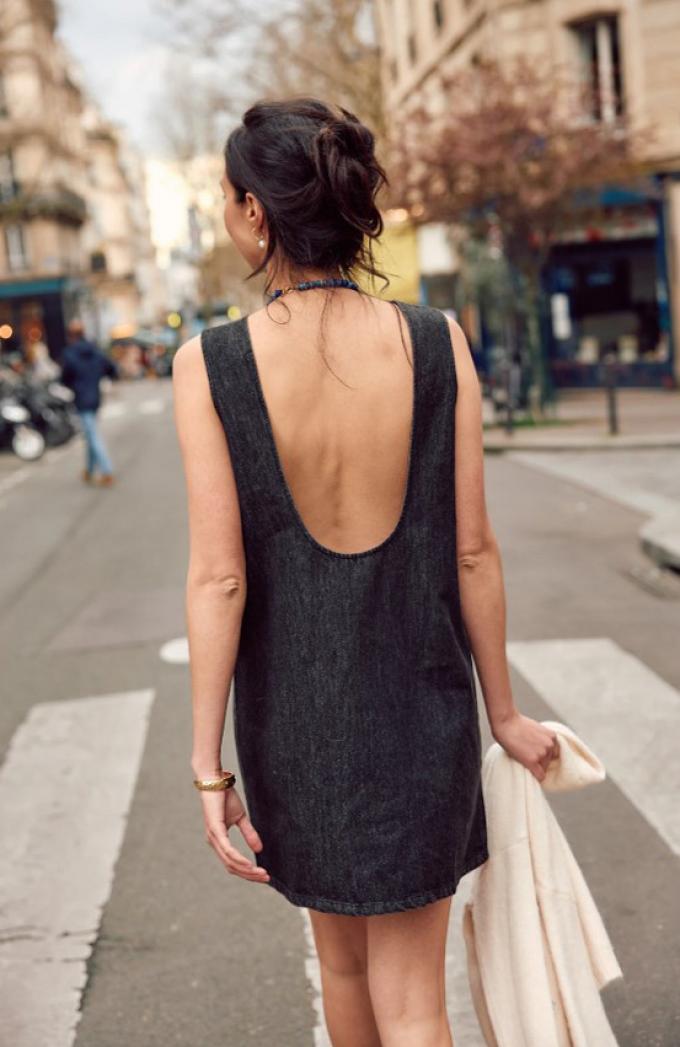 Denim mini-jurk met open rug 