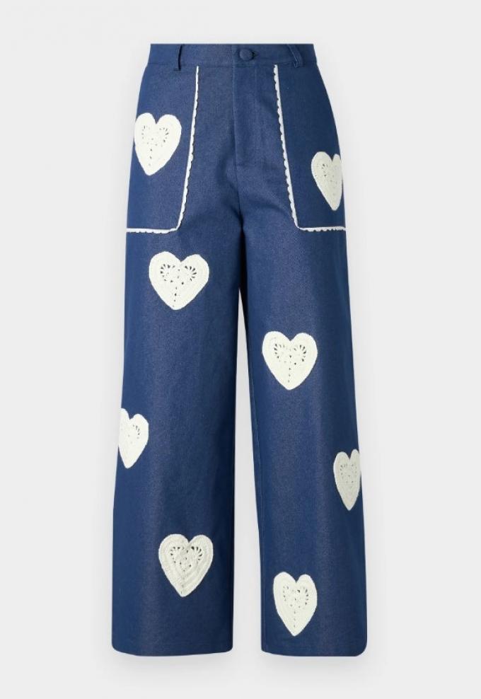 Jeansbroek met hartjes