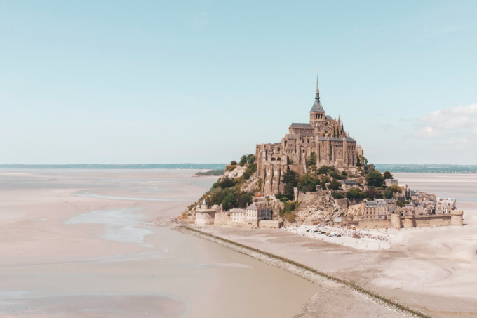 Parmi les tendances voyage les plus populaires en Belgique, on retrouve les vacances en France - Unsplash (Roxie Blackham)