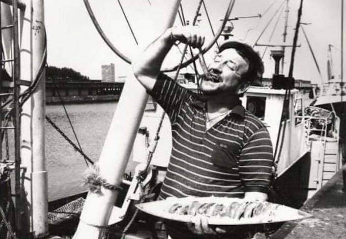 Gerard Dangreau startte 48 jaar geleden met de traditie van het Maatjesfestival in Oostende. (foto Glenn Dangreau)