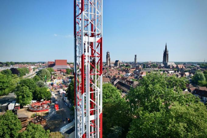 In de attractie van 85 meter hoog waren klimmers bezig aan een oefening.