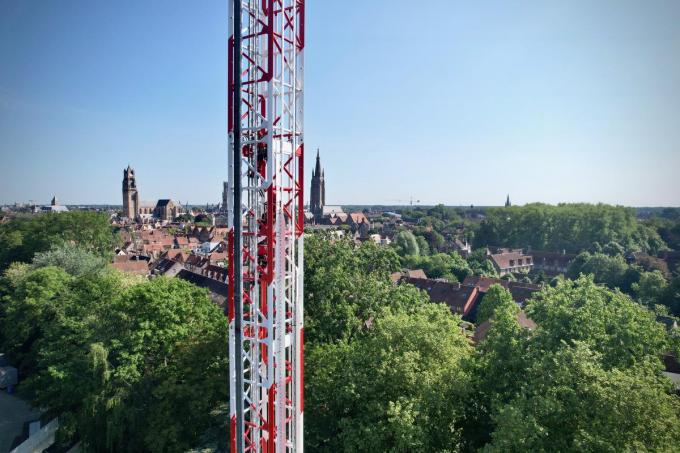 In de attractie van 85 meter hoog waren klimmers bezig aan een oefening.