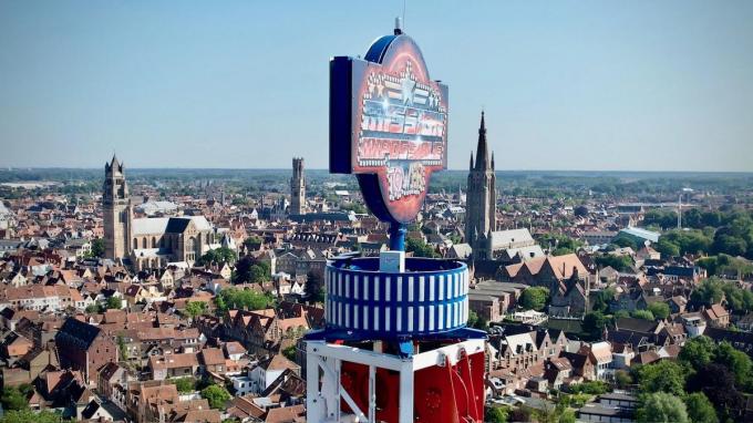 De Mission Impossible Tower op de Brugse Meifoor.