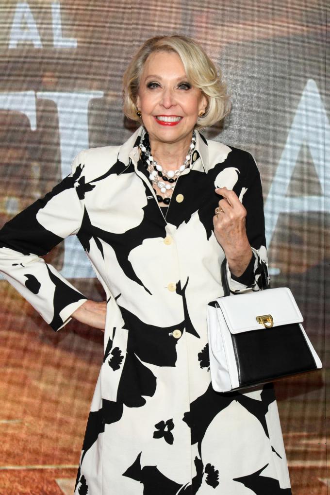 Julie Halston (Bitsy von Muffling)