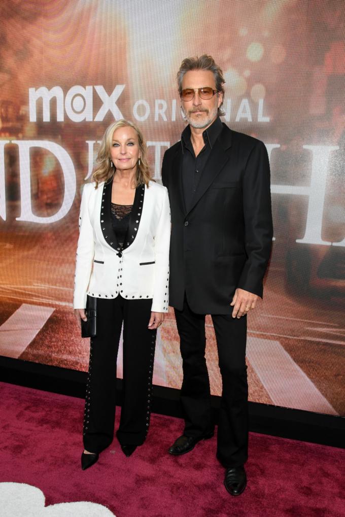 Bo Derek en John Corbett (Aiden)