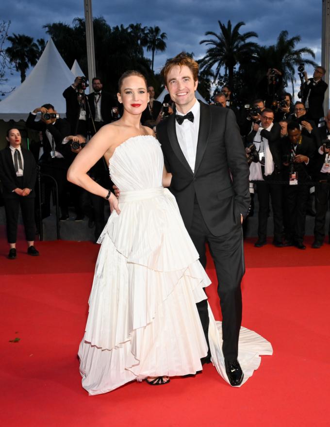 Jennifer Lawrence (34) en Robert Pattinson (39)