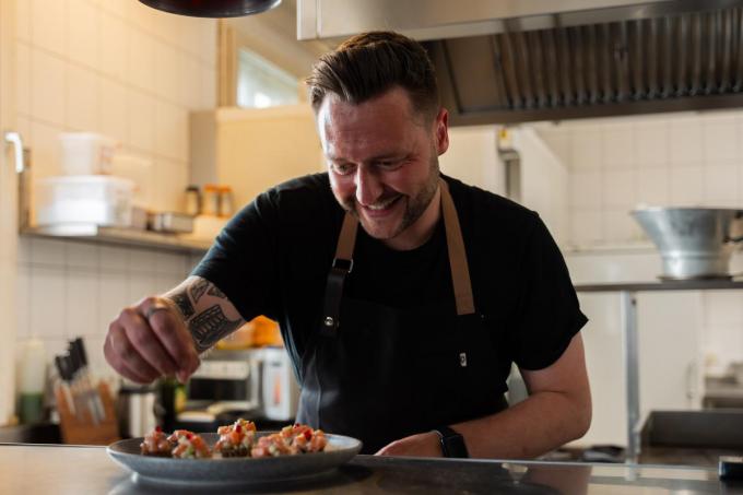 Dankzij de versterking van Michiel kan Loïc Vanderstadt zich meer focussen op de keuken.