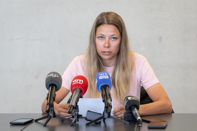 Shari op 5 juni 2023, toen ze bekend maakte dat ze twee jaar geschorst was voor dopinggebruik.