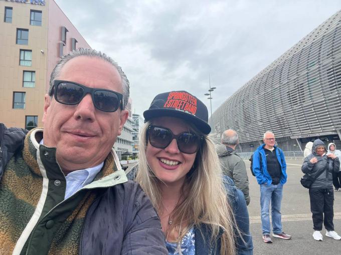 Karel met een Amerikaanse fan.