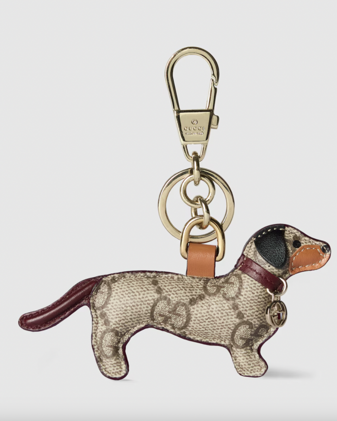 Bijou de sac en forme de chien