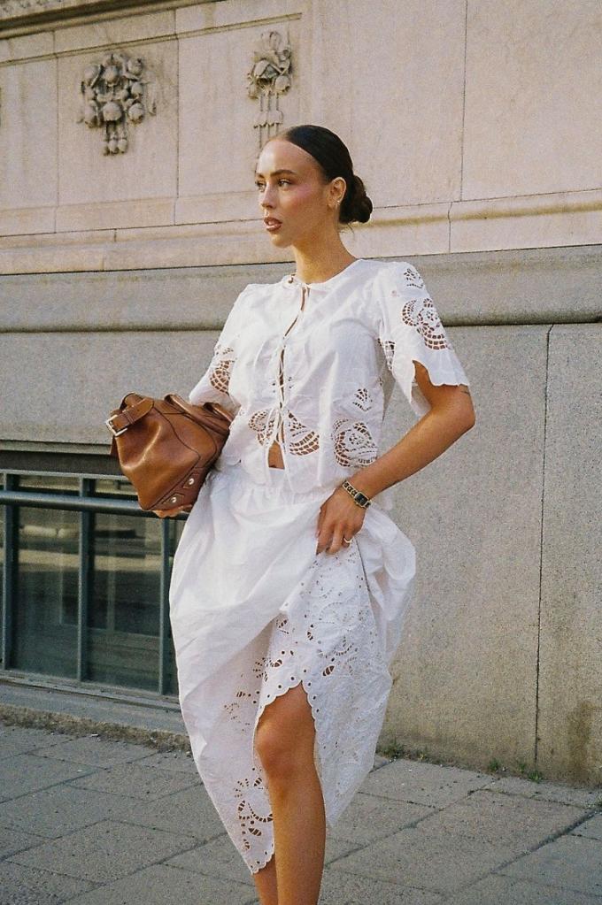 Blouse et jupe