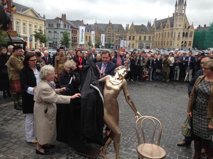 Het beeld werd ingehuldigd op 31 mei 2015