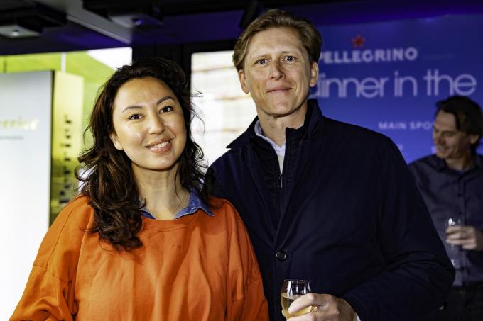 Nuria en Stijn bij hun aankomst bij ‘Dinner in the Sky’ in Eigenbrakel.