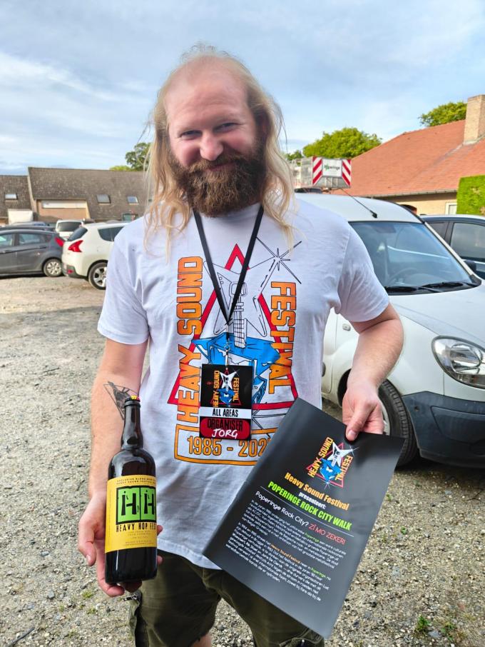 Hobbybrouwer Jorg brouwde het metalbier.