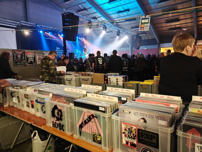 Veertig jaar na de laatste officiële editie werd het iconische hardrockfestival nieuw leven ingeblazen, met een line-up met fans uit binnen- en buitenland in.