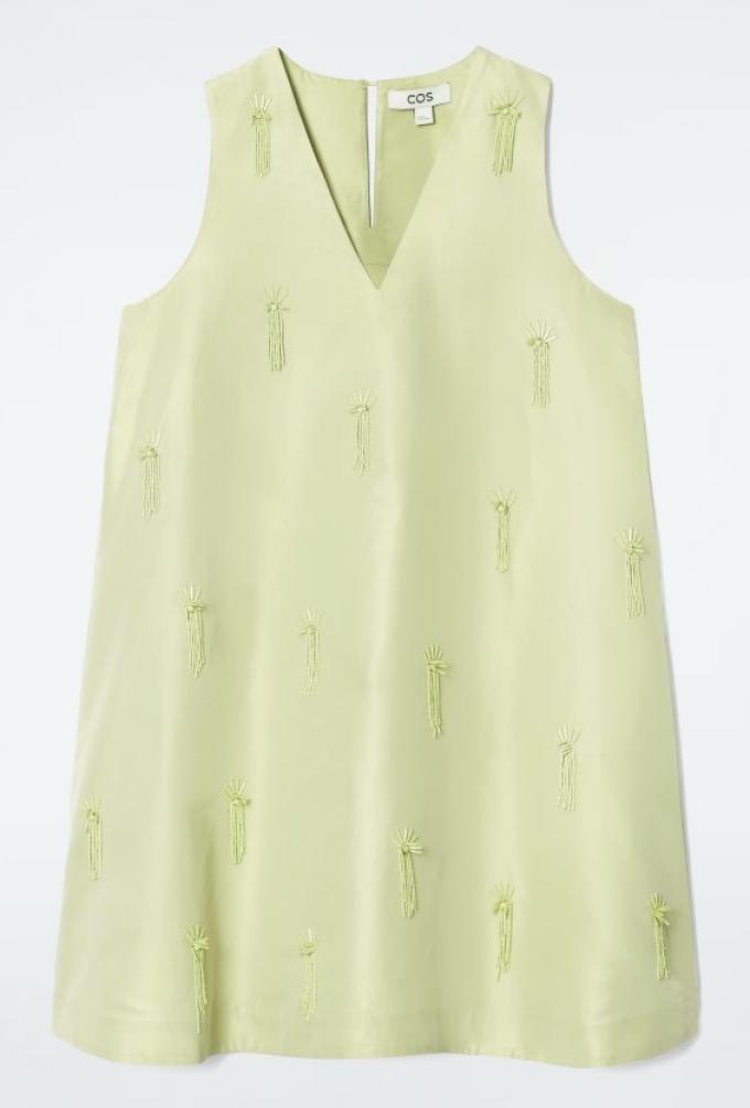 Korte A-lijnjurk met embellishments