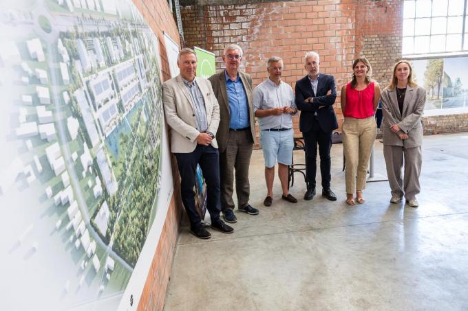 Het project werd maandag voorgesteld door Johan Proot (WVI), Geert Sanders (WVI), burgemeester Joachim Coens, Werner Wouters (Ciril), Iris Bauwens (Brocap) en Inez Demot (Ciril).