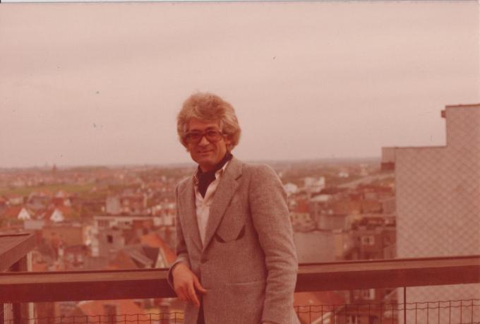 Vader Ramón was een dief die na een confrontatie met de politie naar Frankrijk vluchtte.