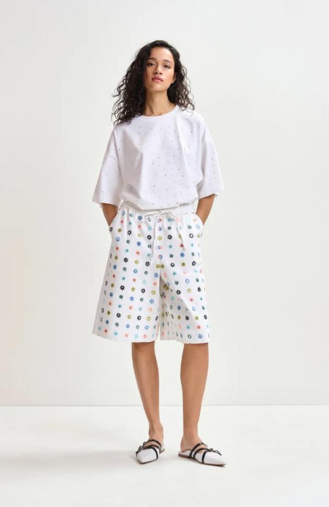 Witte geborduurde short met pailletten