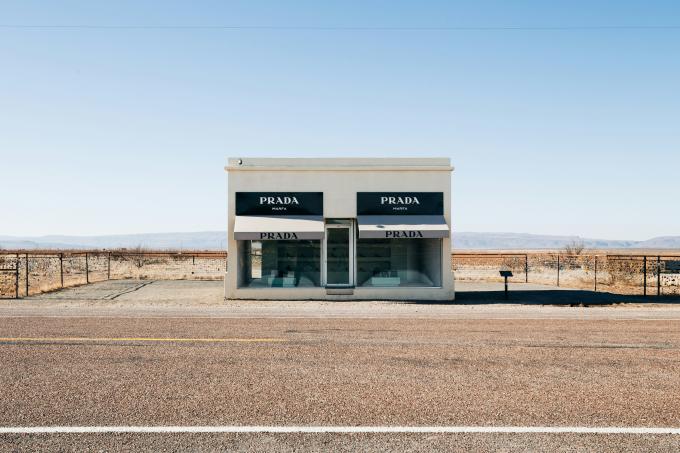 Changement de cap chez Prada - Unsplash (Shelly Cohron)
