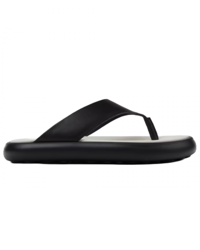 Zwarte slippers met chunky zool