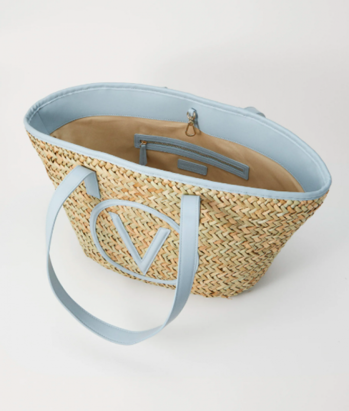 Panier en osier avec bordures bleues 