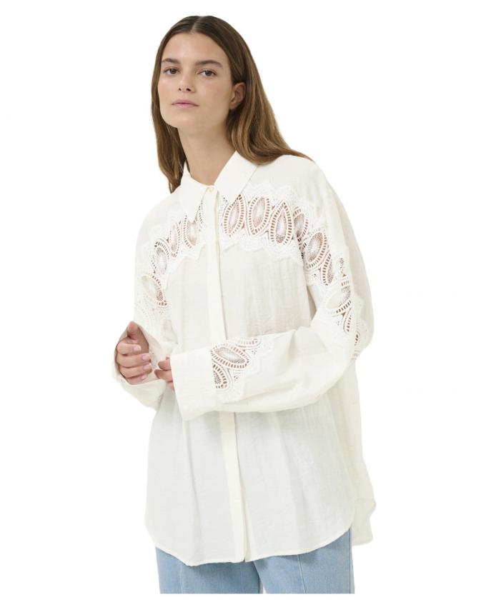 Linnen hemd met borduurwerk