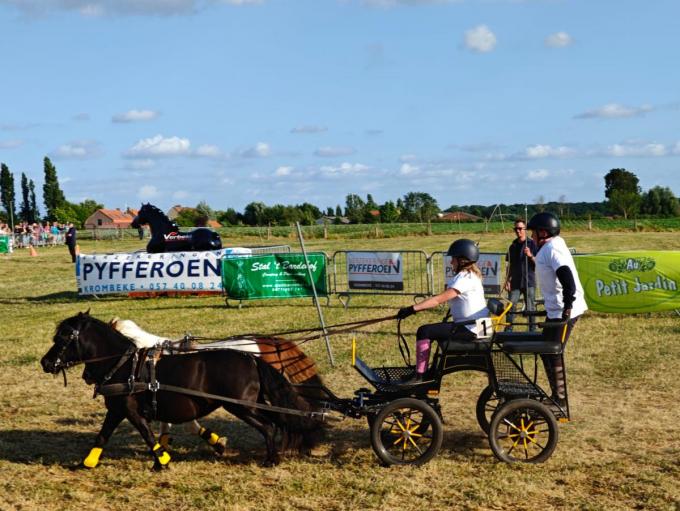 Oona Comyn en Thibo Swaenepoel waagden hun kans in de Scurry Drive.