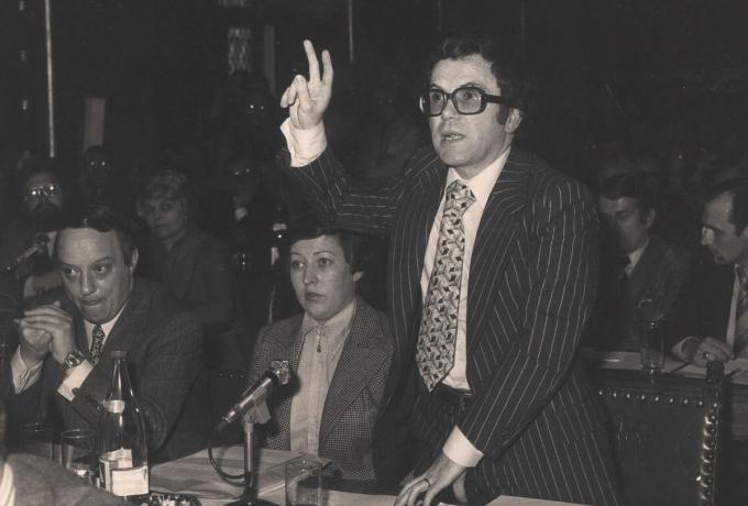 Etienne Hurtecant bij zijn eedaflegging als gemeenteraadslid in Brugge.