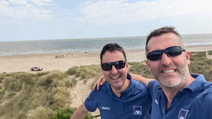 Karel van Hoey met zijn tweede adjunct Olivier Van Laere.