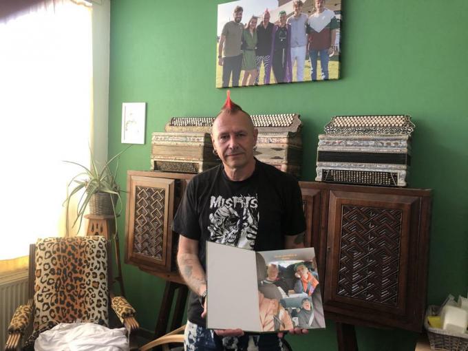 Marino Punk met een prachtig familiealbum.
