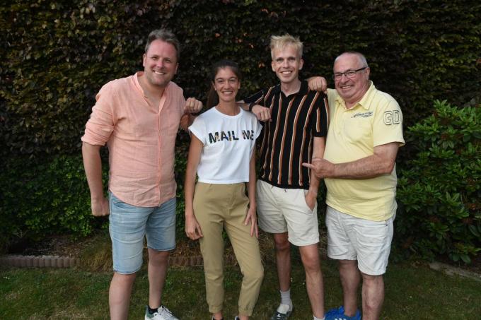 Jens Declerck, Justine Decoene, Pieterjan Beheydt en Jan Beheydt (technieker).