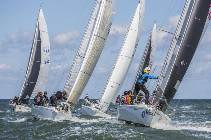 Het team uit Nieuwpoort in actie.