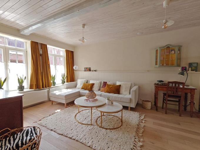 In het kunstenaarsdorp Watou opende recent vakantiehuis Witte Tijger de deuren.