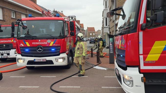 Brandweer en hulpdiensten kwamen massaal ter plaatse naar de Albrecht Rodenbachstraat.